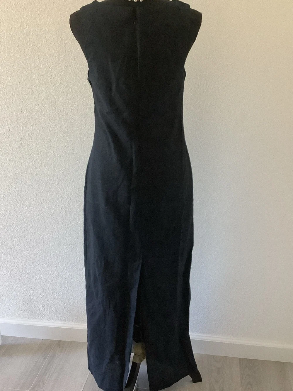 Abercrombie & Fitch elegant dark